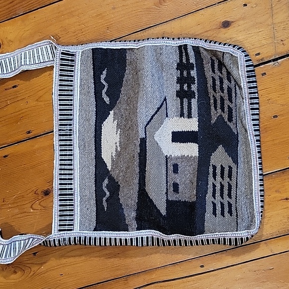 Unisex Handcrafted Ecuador Tote Bag - Picture 2 of 4